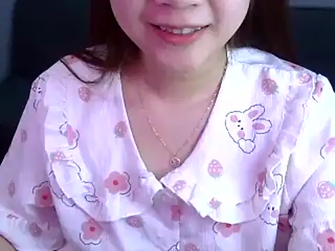 Snapshot of Bee_2k chatting on 02/10/26, 05:11 Bee 2k online show from 02/10/26, 05:11