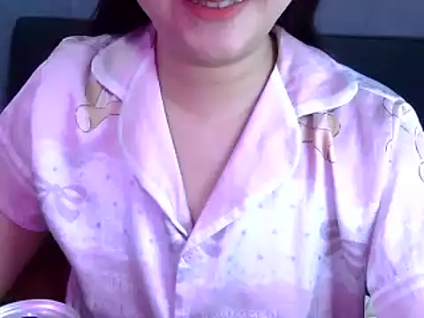 Snapshot of Bee_2k chatting on 02/13/26, 05:14 Bee 2k online show from 02/13/26, 05:14