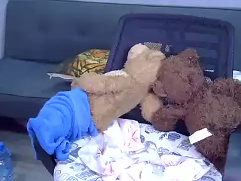 Snapshot of Bee_2k chatting on 02/15/26, 07:51 Bee 2k online show from 02/15/26, 07:51