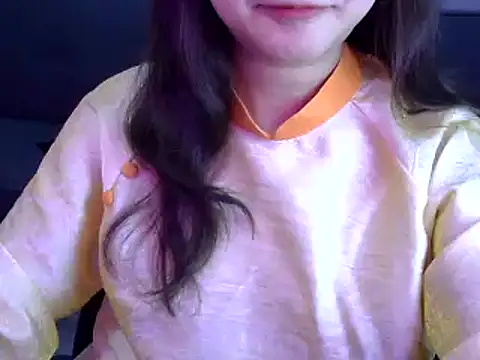 Snapshot of Bee_2k chatting on 02/25/26, 04:33 Bee 2k online show from 02/25/26, 04:33