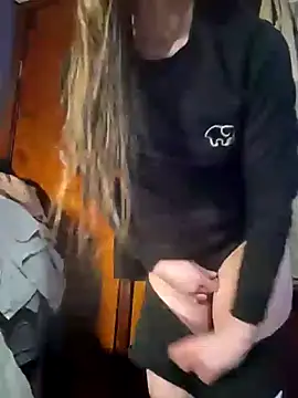 eatmeplease44 online show from 03/13/25, 06:37