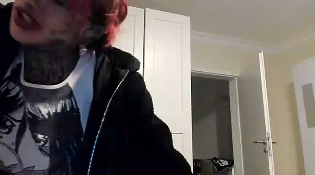 Snapshot of tamarapervert chatting on 01/21/25, 10:41 tamarapervert online show from 01/21/25, 10:41