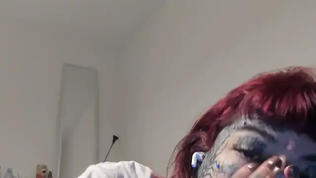 Snapshot of tamarapervert chatting on 02/10/26, 08:13 tamarapervert online show from 02/10/26, 08:13