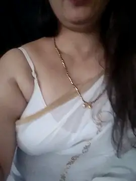 Snapshot of seema4xxxfun chatting on 05/14/26, 06:31 seema4xxxfun online show from 05/14/26, 06:31