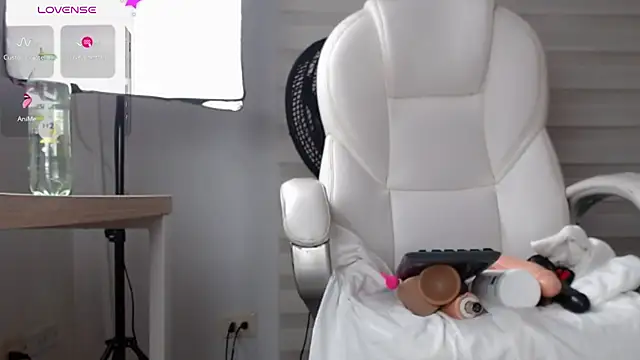 Snapshot of kimara_lion chatting on 03/12/25, 09:34 kimara lion online show from 03/12/25, 09:34