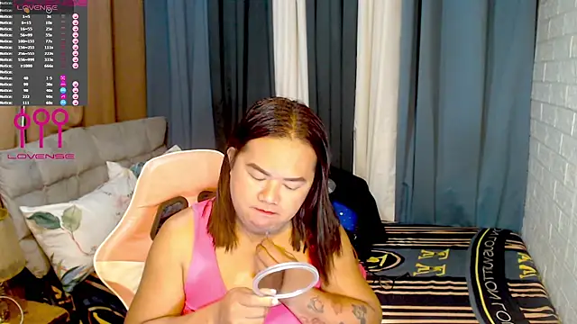 Snapshot of MagnificatMistress chatting on 09/21/25, 09:38 MagnificatMistress online show from 09/21/25, 09:38