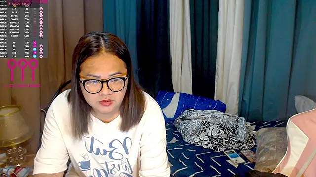 Snapshot of MagnificatMistress chatting on 10/16/25, 09:49 MagnificatMistress online show from 10/16/25, 09:49