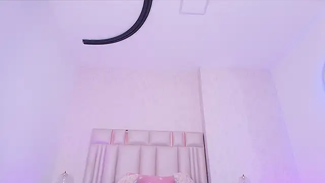 Snapshot of _carolina_fox chatting on 05/28/26, 03:15 carolina fox online show from 05/28/26, 03:15