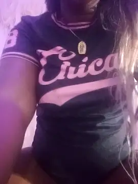 EmilyyRosee  online show from 04/16/26, 10:05