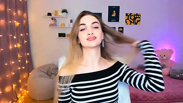 Snapshot of aPieceOfJoy chatting on 12/16/24, 09:20 aPieceOfJoy online show from 12/16/24, 09:20