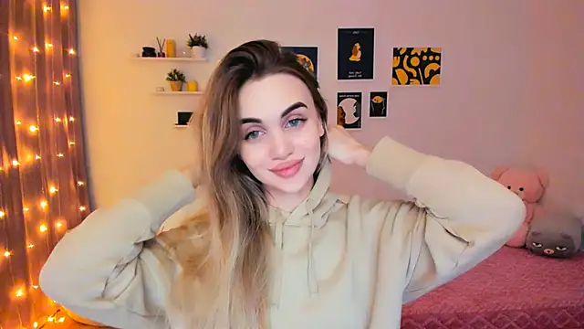 Snapshot of aPieceOfJoy chatting on 01/08/25, 01:11 aPieceOfJoy online show from 01/08/25, 01:11