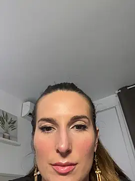 Snapshot of Thescorpionfr chatting on 01/13/25, 08:04 Thescorpionfr online show from 01/13/25, 08:04