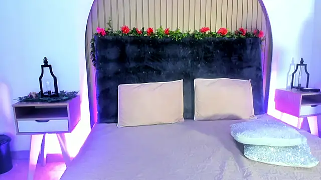 Karlagonzales  online show from 11/11/25, 10:04