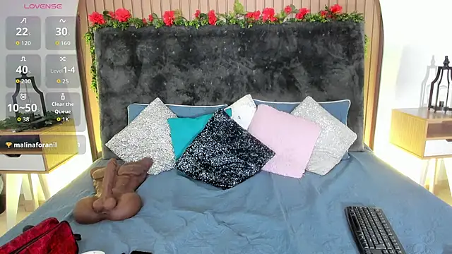 Karlagonzales  online show from 02/13/26, 07:32