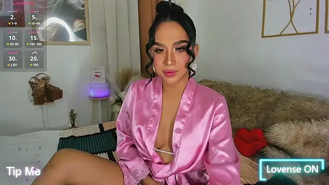 Snapshot of ClassyEllice chatting on 11/06/25, 10:32 ClassyEllice online show from 11/06/25, 10:32