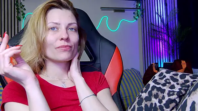 karo123421 online show from 02/17/26, 09:21