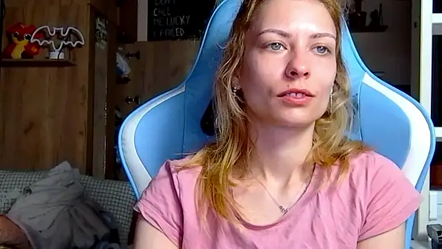 karo123421 online show from 03/11/26, 03:23