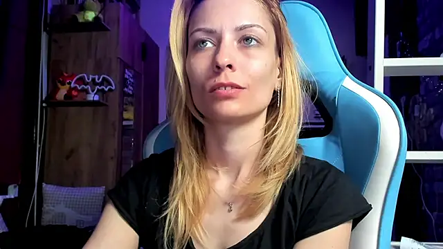 karo123421 online show from 03/19/26, 05:06