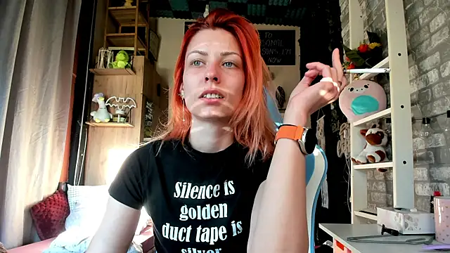 karo123421 online show from 04/18/26, 04:00