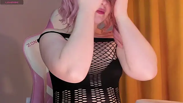 SueNiceeeee online show from 11/11/25, 01:16