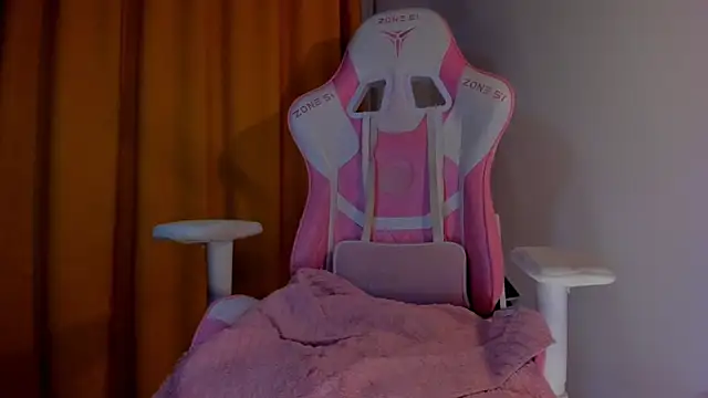 SueNiceeeee online show from 04/15/26, 07:58