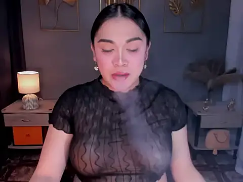 Snapshot of MaxeneCullens chatting on 11/07/25, 03:28 MaxeneCullens online show from 11/07/25, 03:28