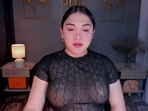 Snapshot of MaxeneCullens chatting on 11/10/25, 10:25 MaxeneCullens online show from 11/10/25, 10:25