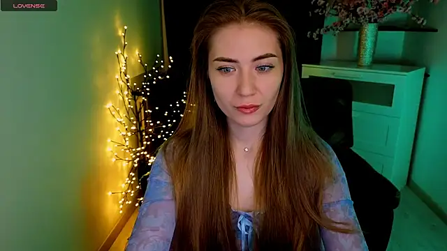 Snapshot of Adelyna_Bird chatting on 04/30/26, 06:31 Adelyna Bird online show from 04/30/26, 06:31