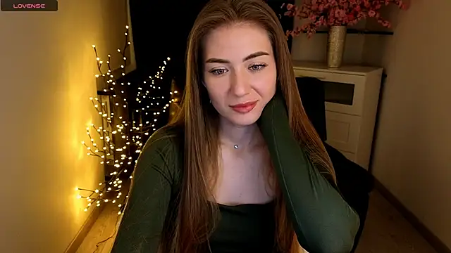 Snapshot of Adelyna_Bird chatting on 05/14/26, 06:53 Adelyna Bird online show from 05/14/26, 06:53