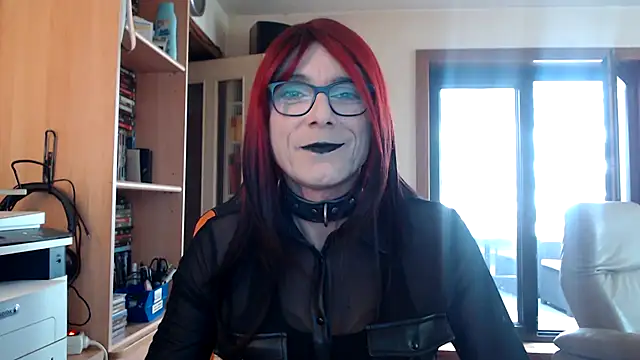  Davine  online show from 10/05/25, 02:59