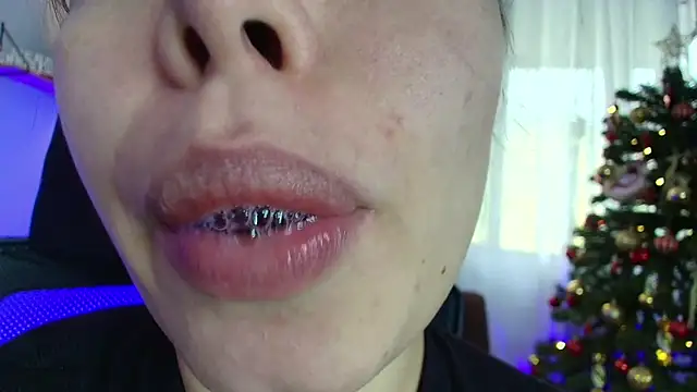 lisbet21x online show from 12/27/24, 09:54