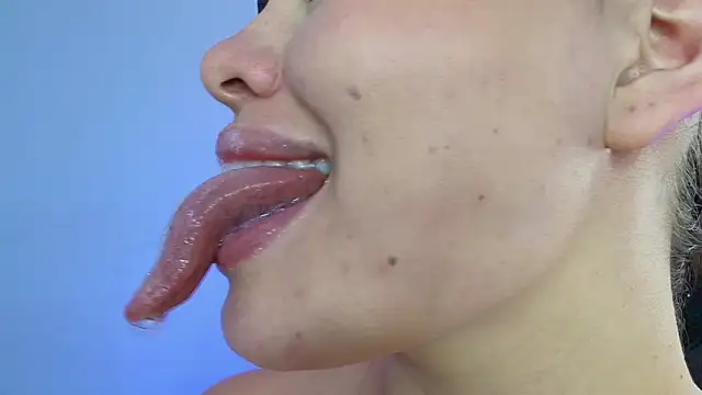 lisbet21x online show from 01/25/25, 05:08