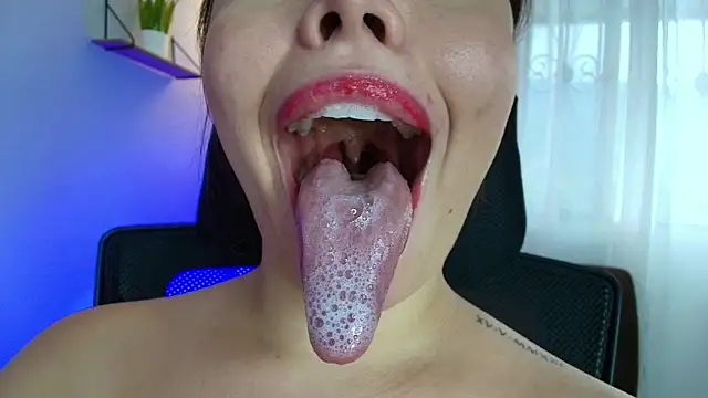 lisbet21x online show from 03/11/25, 10:09