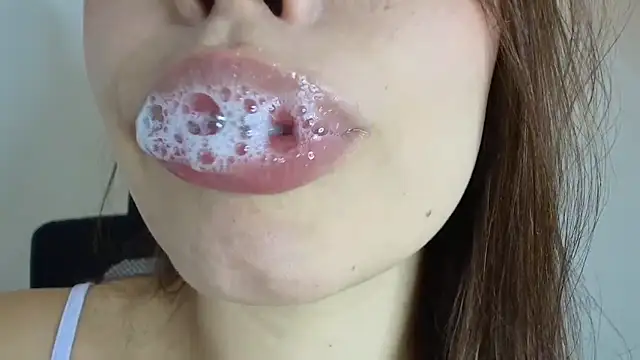 lisbet21x online show from 12/14/25, 02:33