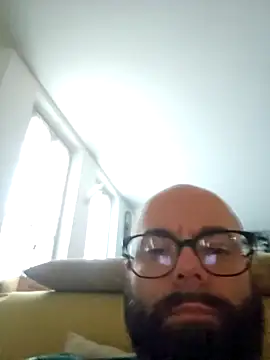 Snapshot of Dolceporco19 chatting on 12/28/24, 02:42 Dolceporco19 online show from 12/28/24, 02:42