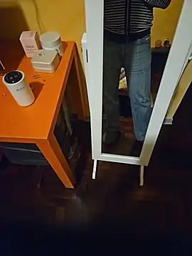 Snapshot of Dolceporco19 chatting on 10/29/25, 05:14 Dolceporco19 online show from 10/29/25, 05:14