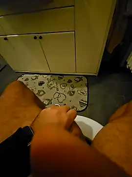 Snapshot of Dolceporco19 chatting on 12/20/25, 08:38 Dolceporco19 online show from 12/20/25, 08:38