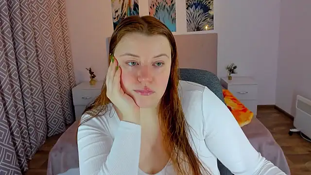 Snapshot of PolinaSalvatore chatting on 01/09/25, 08:24 PolinaSalvatore online show from 01/09/25, 08:24