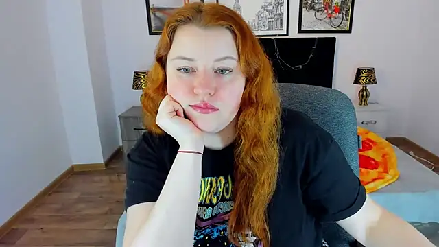 Snapshot of PolinaSalvatore chatting on 01/12/25, 08:04 PolinaSalvatore online show from 01/12/25, 08:04