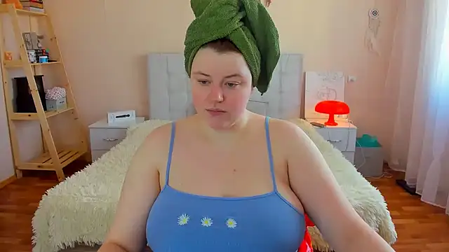 Snapshot of PolinaSalvatore chatting on 03/07/25, 12:45 PolinaSalvatore online show from 03/07/25, 12:45