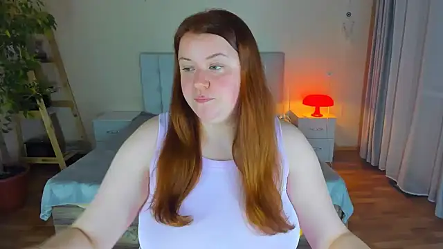 Snapshot of PolinaSalvatore chatting on 09/09/25, 05:23 PolinaSalvatore online show from 09/09/25, 05:23