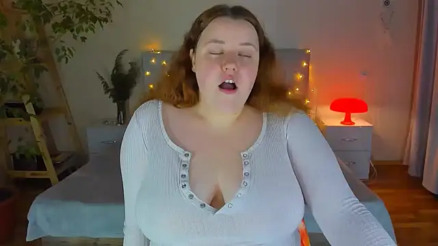 Snapshot of PolinaSalvatore chatting on 10/31/25, 05:03 PolinaSalvatore online show from 10/31/25, 05:03