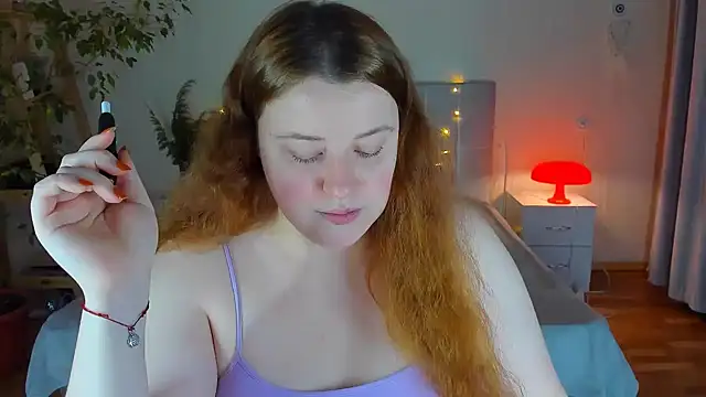 Snapshot of PolinaSalvatore chatting on 11/19/25, 01:44 PolinaSalvatore online show from 11/19/25, 01:44