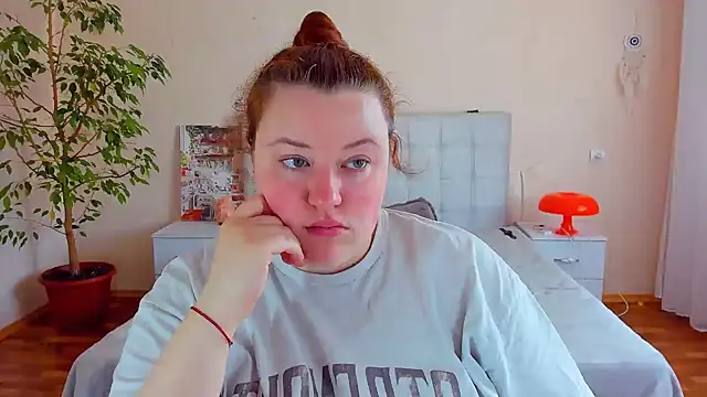 PolinaSalvatore online show from 05/25/26, 12:44