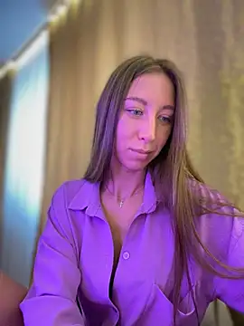 Snapshot of EvaCatt chatting on 12/24/24, 04:00 EvaCatt online show from 12/24/24, 04:00