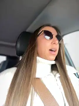 Snapshot of EvaCatt chatting on 03/01/25, 04:58 EvaCatt online show from 03/01/25, 04:58