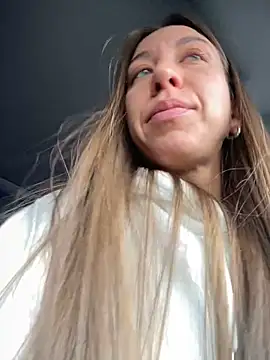 Snapshot of EvaCatt chatting on 03/18/25, 04:04 EvaCatt online show from 03/18/25, 04:04