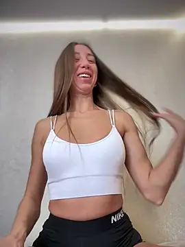 Snapshot of EvaCatt chatting on 09/10/25, 04:12 EvaCatt online show from 09/10/25, 04:12