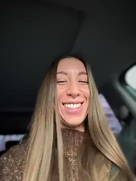 Snapshot of EvaCatt chatting on 11/18/25, 03:34 EvaCatt online show from 11/18/25, 03:34