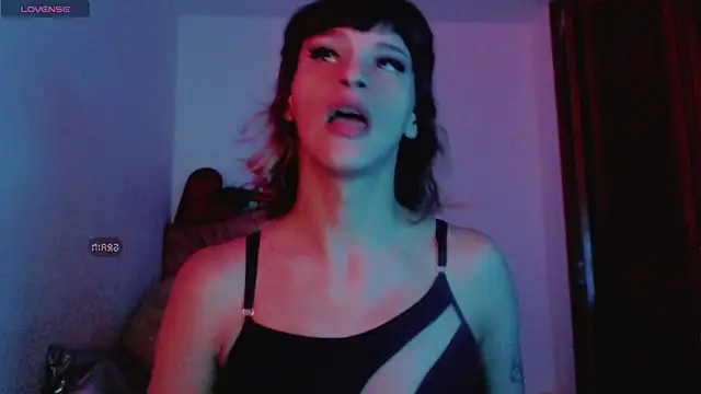 Summer XO online show from 12/20/24, 03:14